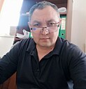 Кахрамон, 44 года