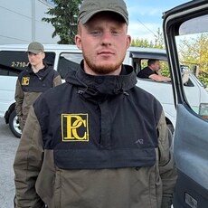 Фотография мужчины Анатолий, 22 года из г. Красноярск