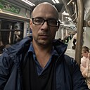 Ден, 42 года