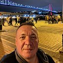 Кларк Кент, 44 года