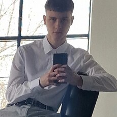 Фотография мужчины Денис, 20 лет из г. Воронеж