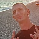 Макс, 33 года