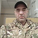 Ден, 44 года