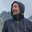 Albert, 52 года