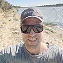Он, 34 года
