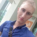 Роман, 22 года
