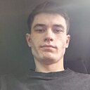 Максим, 22 года