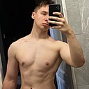 Макс, 24 года