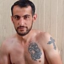 Давит, 32 года