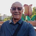 Шаке, 57 лет