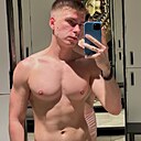 Макс, 22 года
