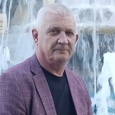 Фотография мужчины Валерий, 57 лет из г. Волжский