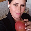 Lara, 42 года
