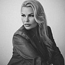 Juli, 36 лет
