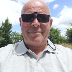 Симо, 61 из г. Штутгарт.