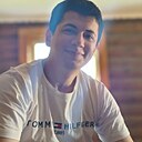 Нодир, 25 лет