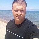 Vs, 37 лет