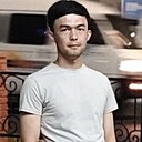 Azizbek, 22 года
