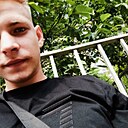 Денис, 22 года
