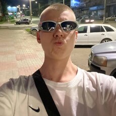 Фотография мужчины Егорик, 18 лет из г. Киров