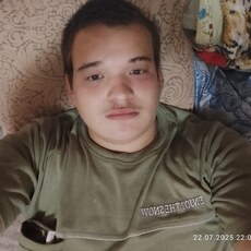 Фотография мужчины Юра, 18 лет из г. Энгельс