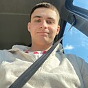 Саша, 22 года