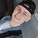 Максим, 24 года