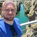 Илья, 33 года