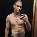 Макс, 24 года