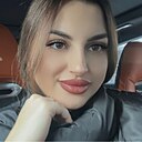 Ariana, 22 года