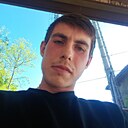 Денис, 22 года