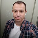 Максим, 24 года