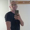 Viktor, 33 года