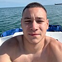 Артем, 22 года