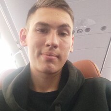 Фотография мужчины Максим, 20 лет из г. Владивосток