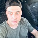 Макс, 33 года