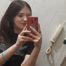 Фотография девушки Алена, 19 лет из г. Нижний Тагил