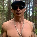Робин Но Не Гуд, 42 года