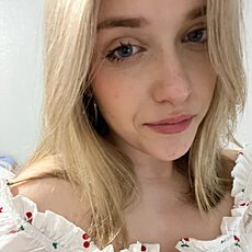 Фотография девушки Уля, 18 лет из г. Красноярск
