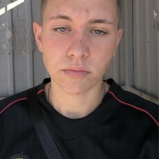 Фотография мужчины Арсений, 18 лет из г. Воронеж