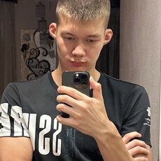 Фотография мужчины Михаил, 18 лет из г. Томск