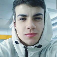 Фотография мужчины Данил, 18 лет из г. Омск