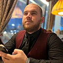 Vvv, 34 года