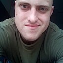 Максим, 24 года