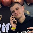Максим, 24 года