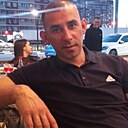 Акоб, 42 года