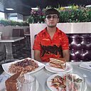 Султонбек, 20 лет