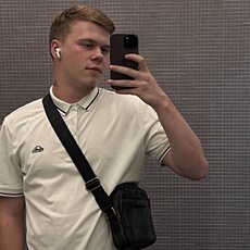 Фотография мужчины Кирилл, 18 лет из г. Новосибирск