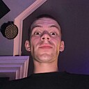 Денис, 22 года