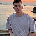 Виктор, 22 года